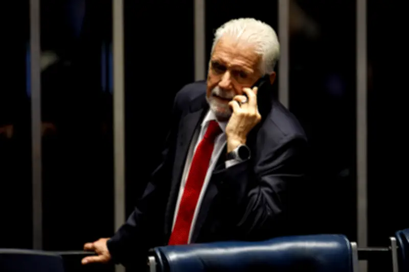 Jaques Wagner diz que segue na liderança do governo no Senado após operação