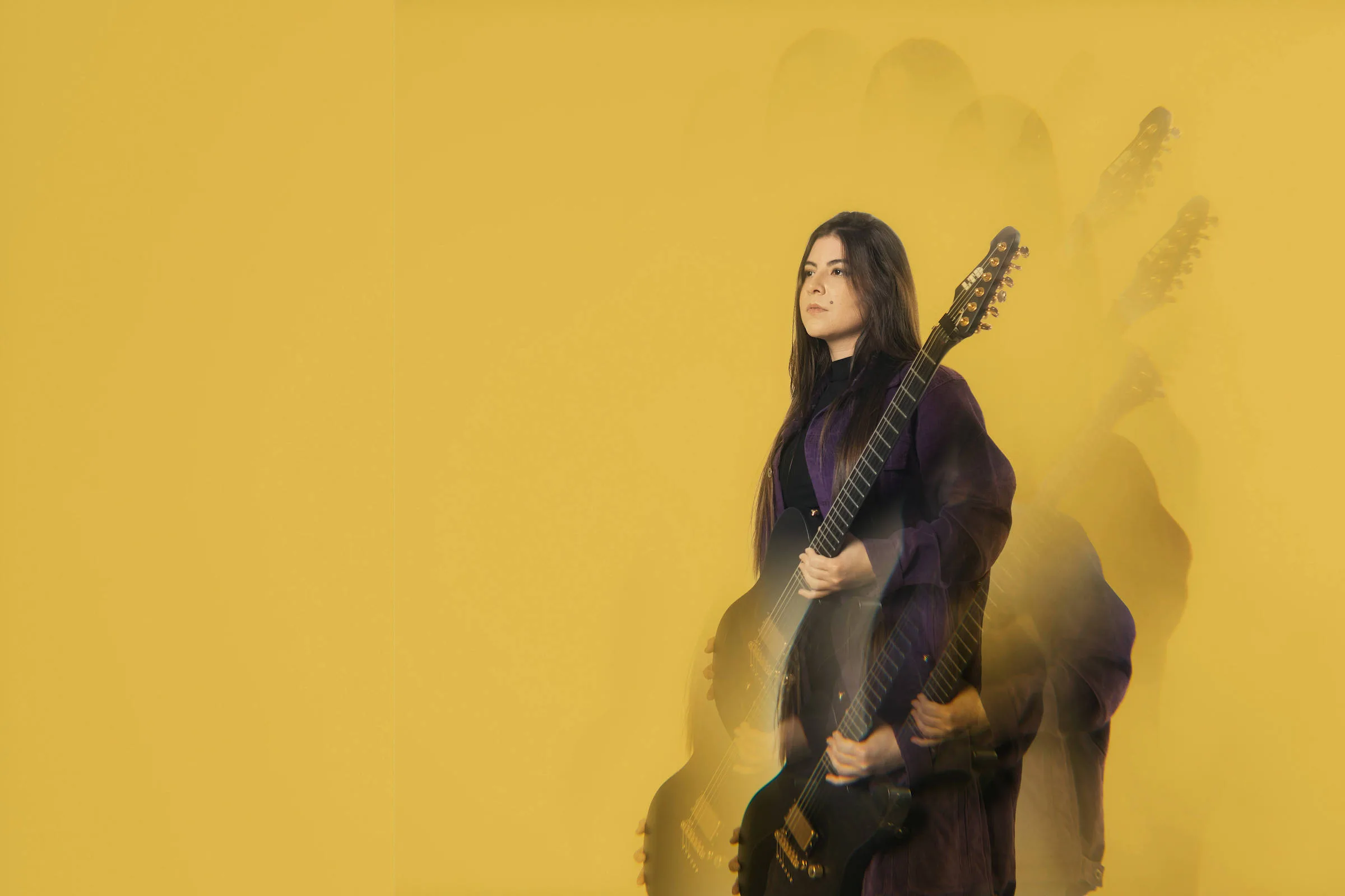Guitarrista Jessica Falchi lança EP solo de heavy metal instrumental