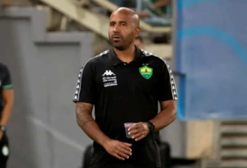 Júlio César deixa cargo de treinador de fundamentos no Cuiabá