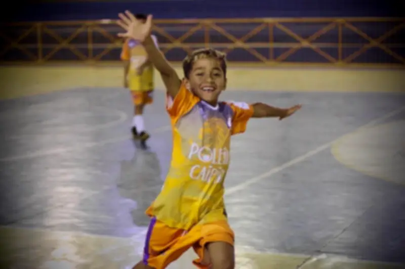 Jogador mirim de 10 anos morre em acidente na Fernão Dias