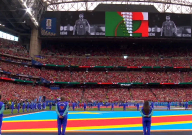 Jogadores de Portugal usam pulseiras brancas em homenagem a Diogo Jota