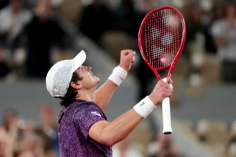 João Fonseca sonha alto nas quartas de Roland Garros após surpresas na chave