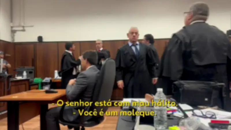 Júri de PMs acusados de matar delator do PCC é anulado após bate-boca