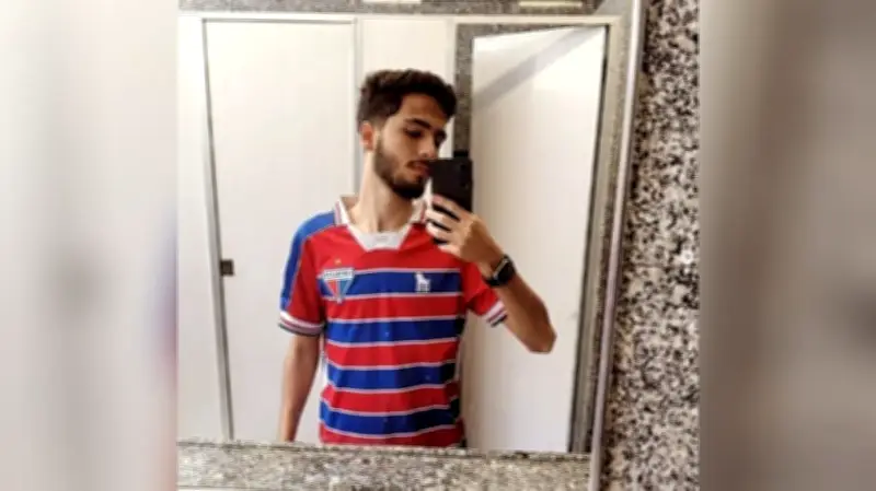 Júri julga motociclista por morte de passageiro atropelado por ônibus em Fortaleza