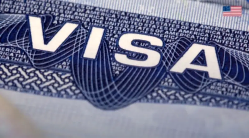 Juiz anula taxa de US$ 100 mil em vistos H-1B imposta por Trump