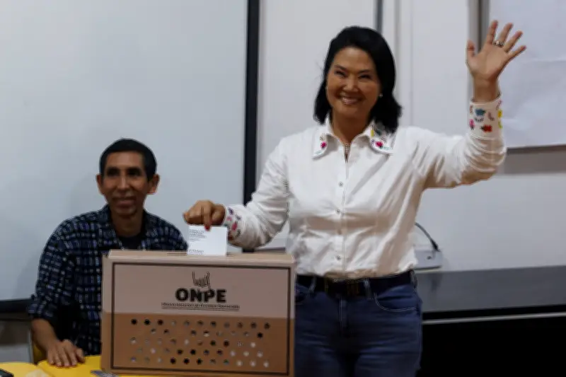 Keiko Fujimori lidera apuração no Peru com vantagem de 33 mil votos