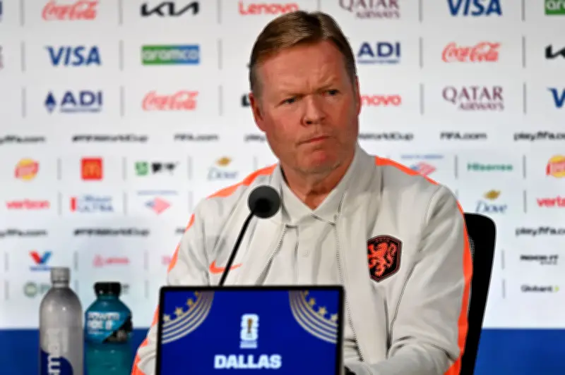 Koeman defende mudança tática após eliminação da Holanda na Copa 2026