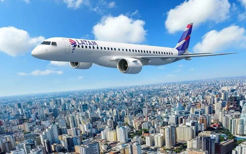 Latam abre 160 vagas para pilotos no Brasil com bônus de R$ 160 mil