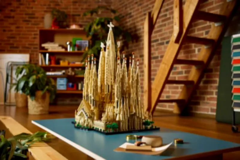 LEGO lança maior set de peças: miniatura da Sagrada Família com 12 mil peças