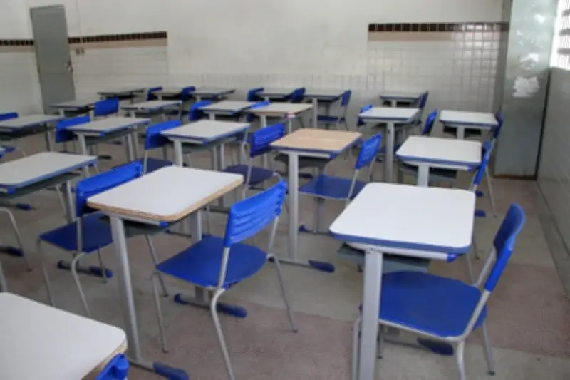 Lei na Paraíba garante prioridade em matrícula para filhos de pais com deficiência ou idosos