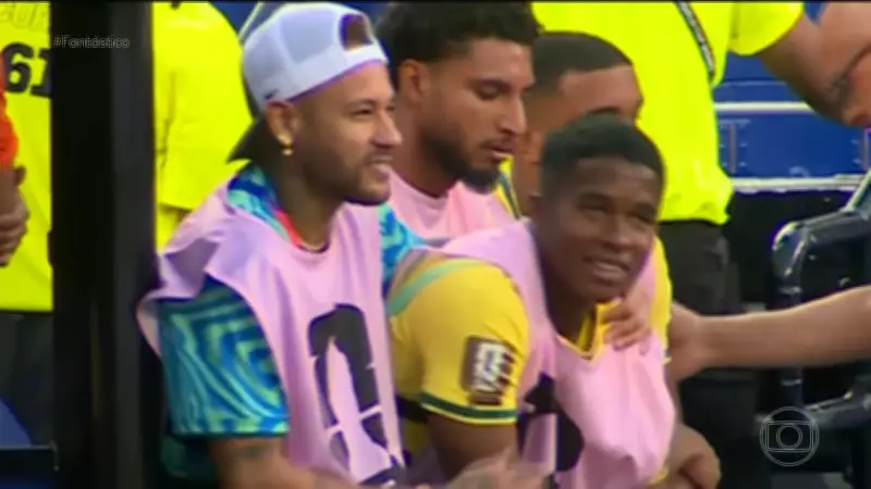 Leitura labial revela conselho de Neymar e desabafo de Endrick no Brasil x Marrocos