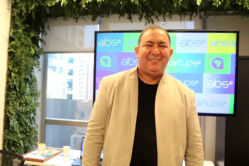Lindomar Ferreira media painel sobre açaí e inovação na Glocal Macapá 2026