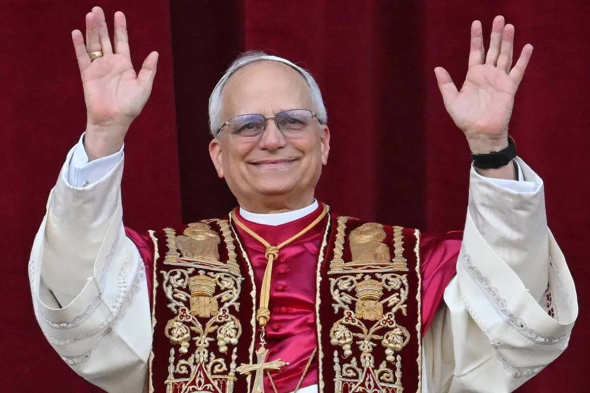 Livro revela bastidores do conclave que elegeu Leão XIV