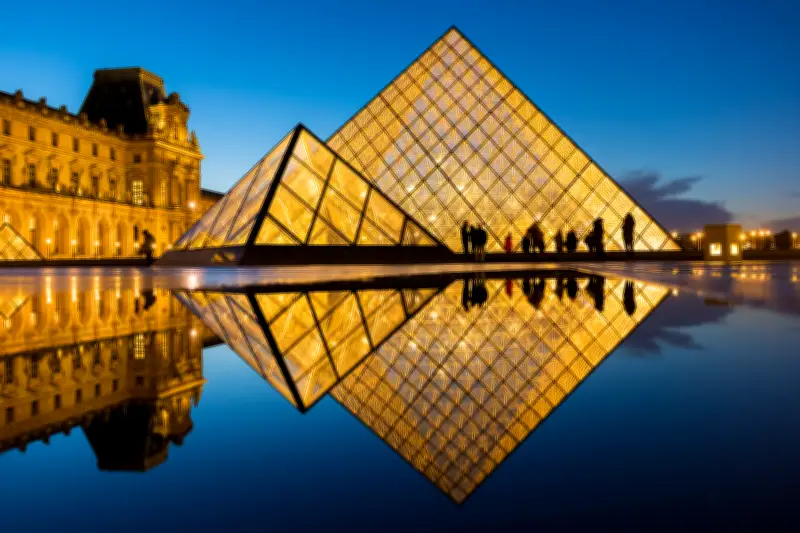 Louvre está 'no limite' e precisa de investimentos urgentes, diz presidente