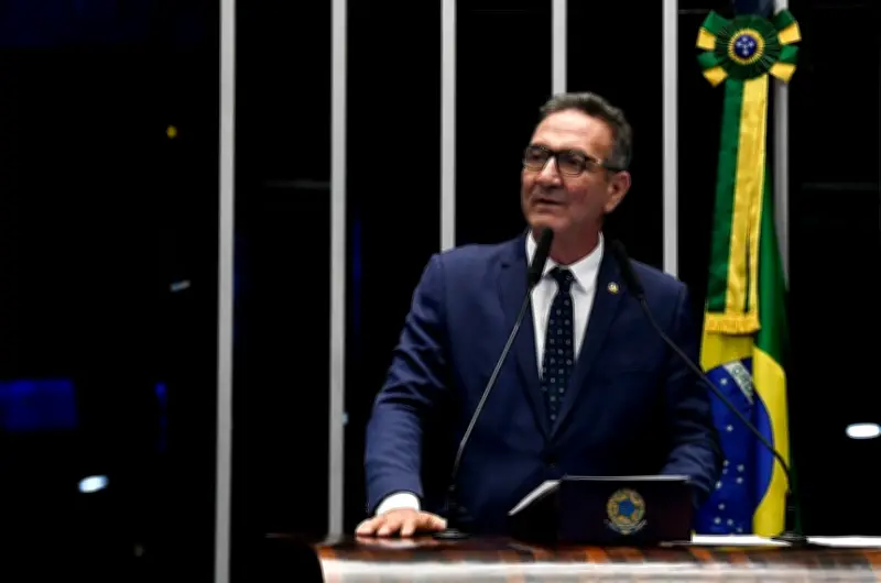 Lucas Barreto confirma pré-candidatura à reeleição ao Senado em 2026