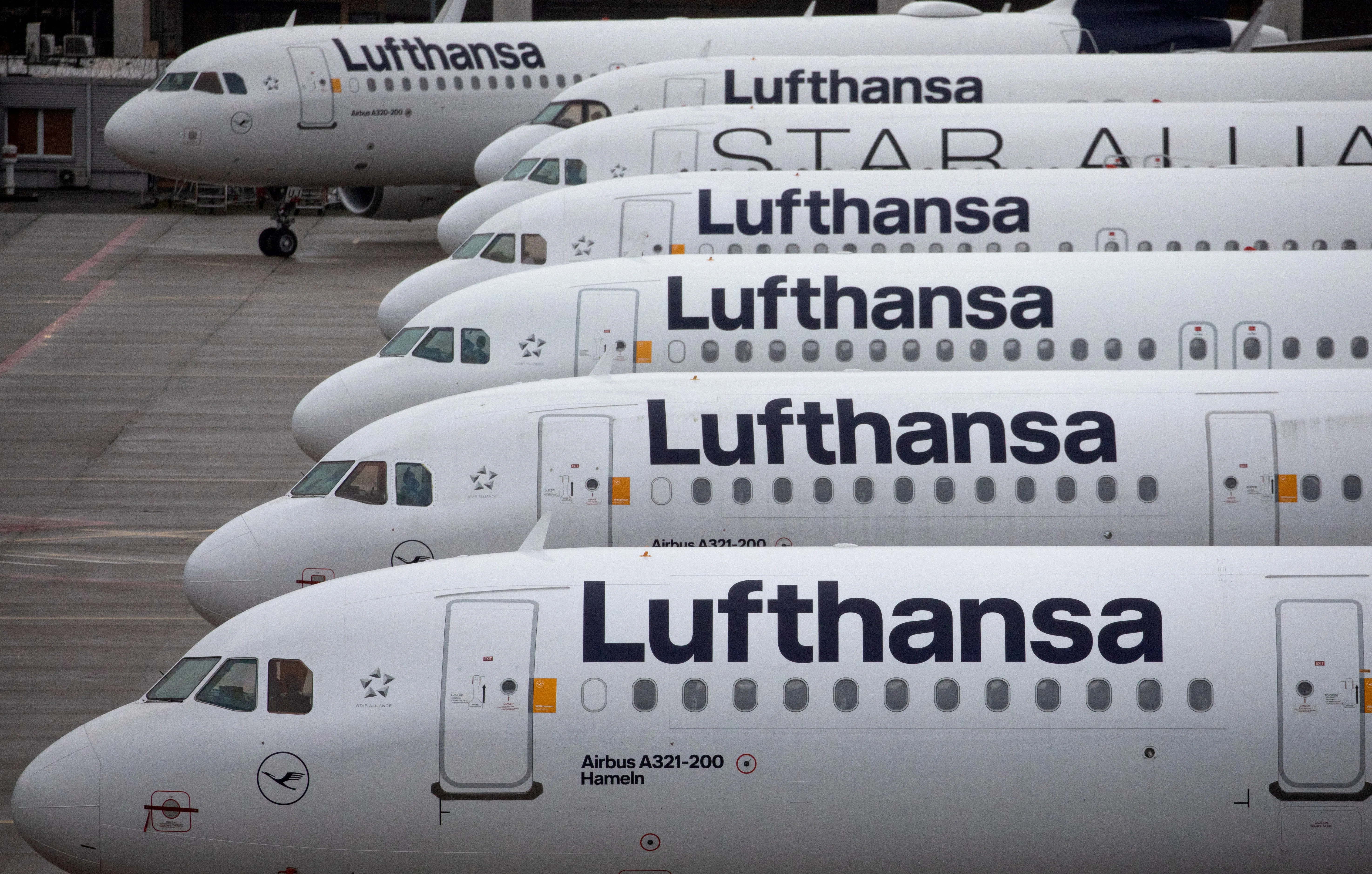 Lufthansa Cancela 20 Mil Voos Até Outubro Devido à Alta do Querosene