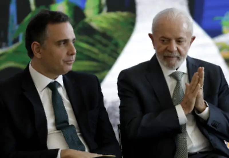 Lula autoriza candidatura própria do PT em Minas após desistência de Pacheco