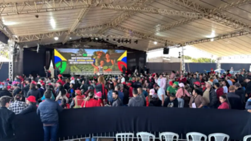 Lula entrega títulos de propriedade a 2.837 famílias no Assentamento Itamarati