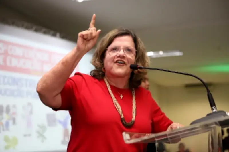 Lula escolhe Teresa Leitão como líder do governo no Senado