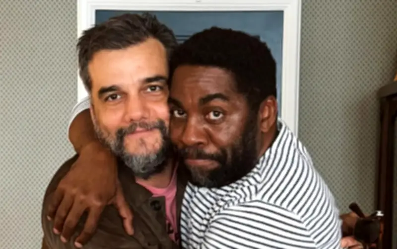 Lázaro Ramos homenageia Wagner Moura pelos 50 anos com mensagem emocionante