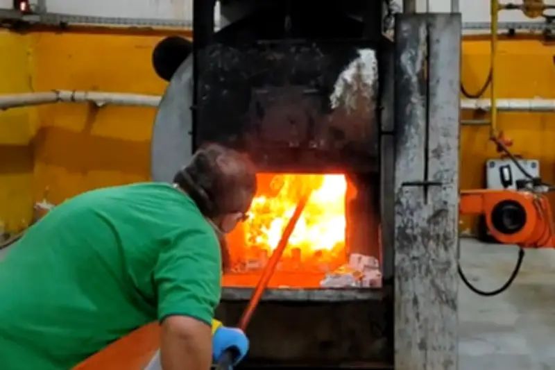 Mais de 1 tonelada de canetas emagrecedoras ilegais incinerada em MS