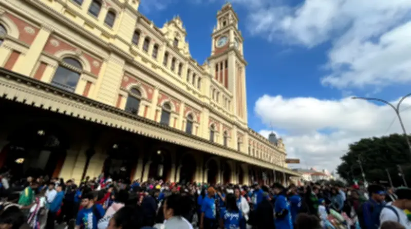 Marcha para Jesus 2025 reúne fiéis em SP com shows e autoridades
