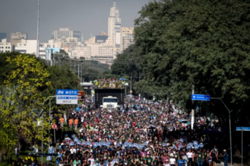Marcha para Jesus 2025 reúne multidão em São Paulo nesta quinta