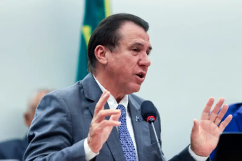 Marinho sugere que Jaques Wagner deixe liderança no Senado para se defender