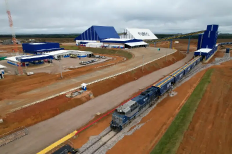 Mato Grosso inaugura primeiro trecho da maior ferrovia estadual do Brasil