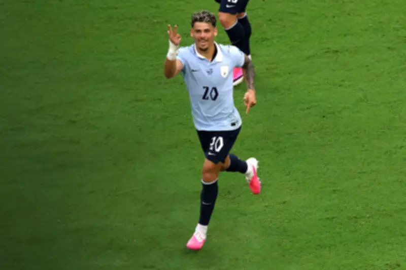 Maxi Araújo homenageia Suárez com gesto em gol contra Cabo Verde