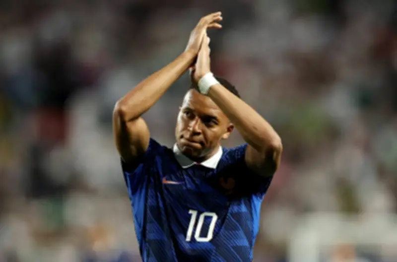 Mbappé brilha, França vence Iraque e garante vaga nas oitavas da Copa 2026