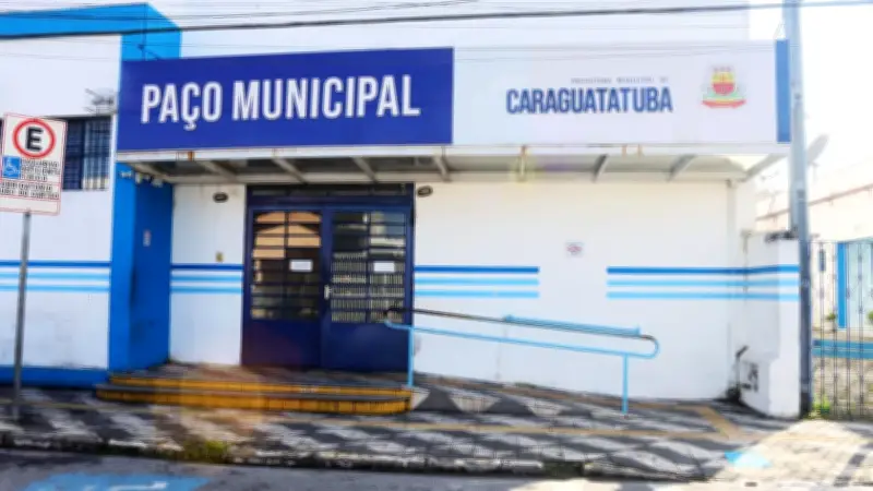 Médico é condenado a devolver R$ 1 milhão por receber salário sem trabalhar
