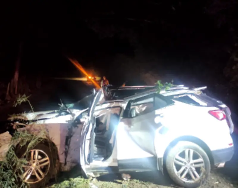 Médico morre em acidente na MG-353 em Rio Novo