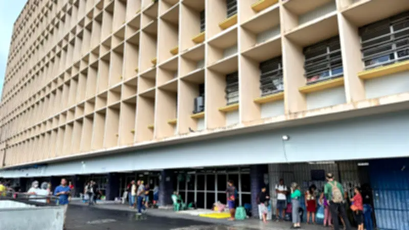 Menino e jovem mordidos por tubarões no Grande Recife deixam UTI e estão estáveis