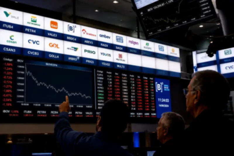 Mercado busca estabilização: Ibovespa, dólar, Nasdaq e Bitcoin em análise