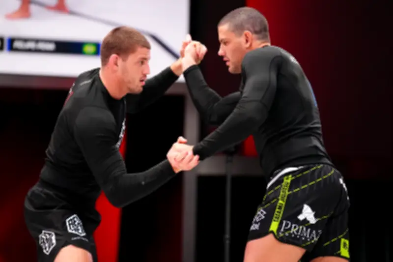 Meregali e Preguiça se enfrentam no Spaten Fight Night 3 em São Paulo