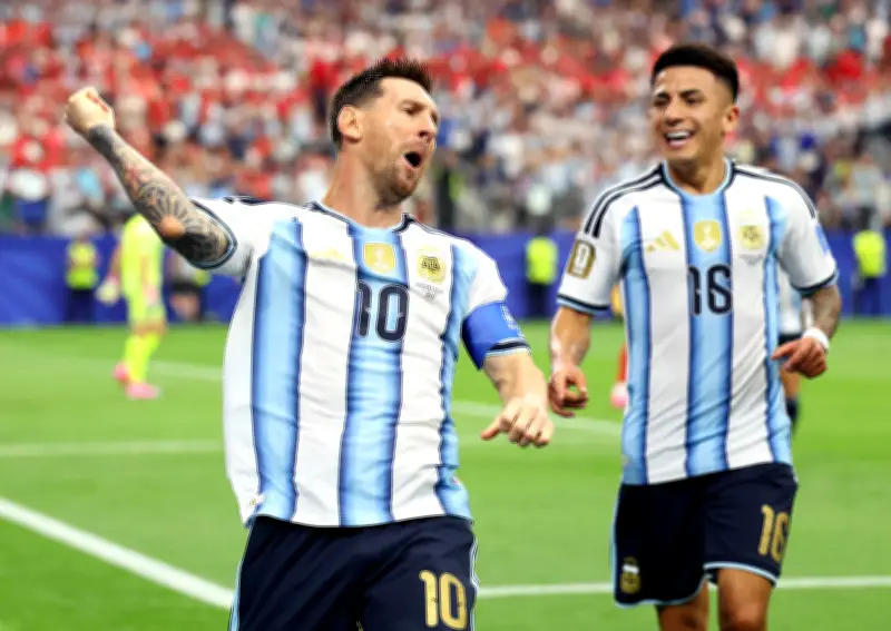 Messi iguala recorde de Jairzinho com gol em seis jogos seguidos de Copa