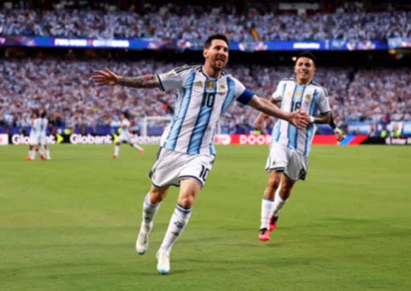 Messi supera Pelé e lidera participações em gols na história das Copas