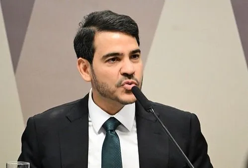 Messias defende colegialidade no STF em sabatina no Senado