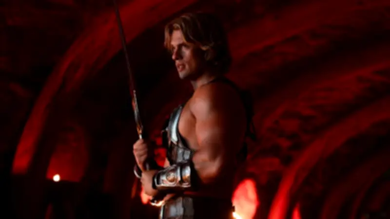 'Mestres do Universo': He-Man diverte com nostalgia, mas exagera na piada