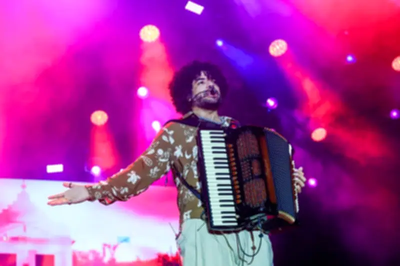 Mestrinho celebra carreira e emociona público no Forró Caju 2026 em Aracaju