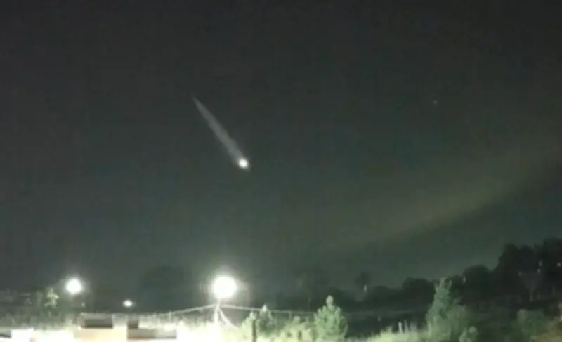Meteoros 'fireball' de brilho intenso cruzam o céu do RS duas vezes no mesmo dia