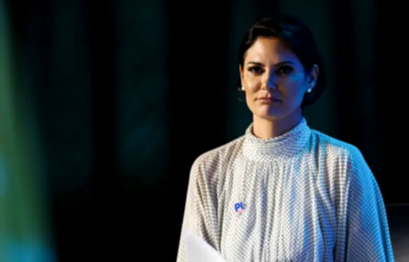 Michelle escancara crise com Flávio e blinda imagem para 2026