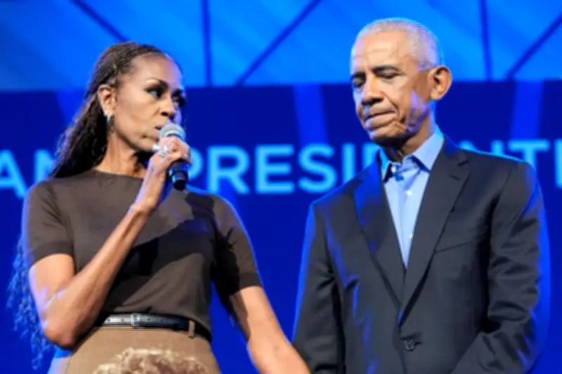 Michelle Obama homenageia mãe com saia personalizada e emociona Barack