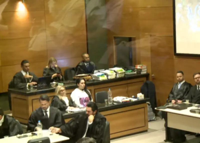 Monique Medeiros culpa Jairinho pela morte do filho Henry Borel pela primeira vez