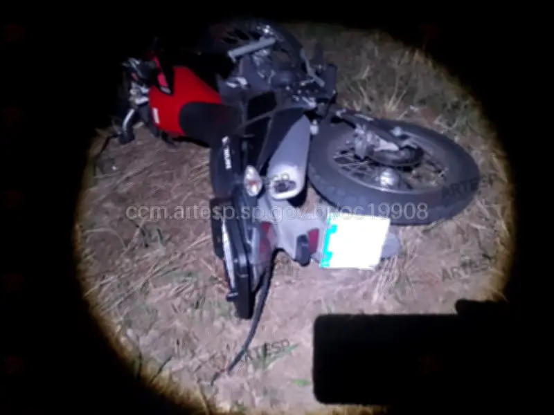 Motociclista de 65 anos morre em acidente na SP-300 em Agudos