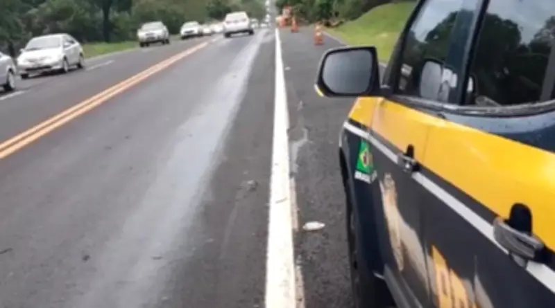 Motorista invade pista contrária e causa acidente na SP-425 em José Bonifácio