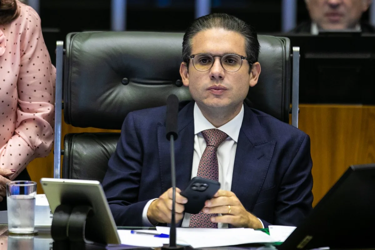 Motta elogia Moraes por decisão que mantém IOF sem alta