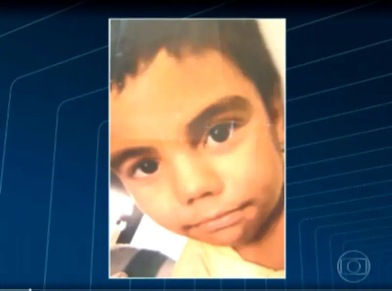 MPRJ denuncia PMs por homicídio de menino de 10 anos no Alemão