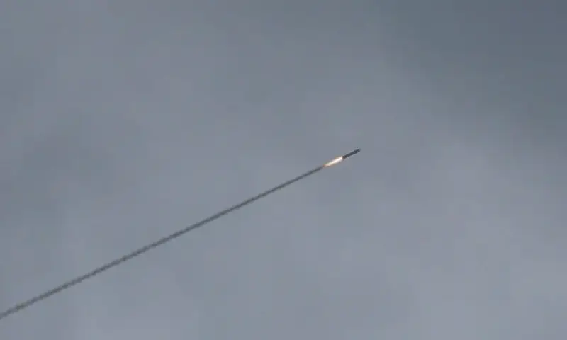 Mísseis iranianos falham e são interceptados; EUA atacam Ilha Qeshm